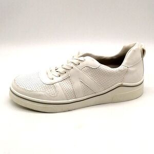 BKE Womens Esanti Perforated Sneaker White Lace Up Flat Heel Round‎ Toe Sz 7 M